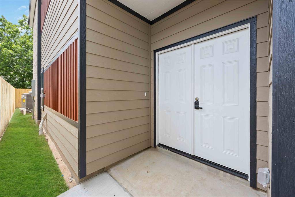 Houston, TX 77049,5608 Hollow Pines DR