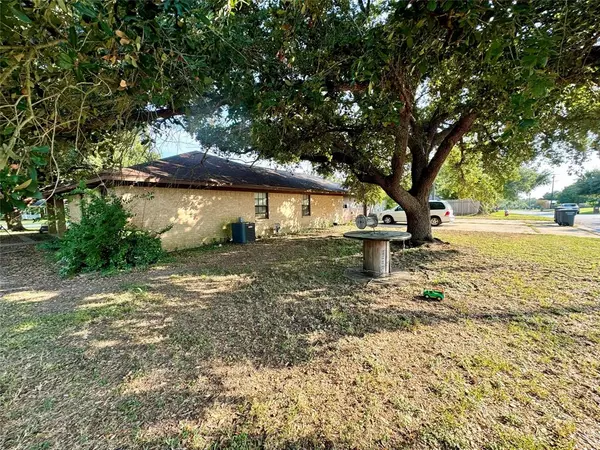 Caldwell, TX 77836,921 Kathy ST