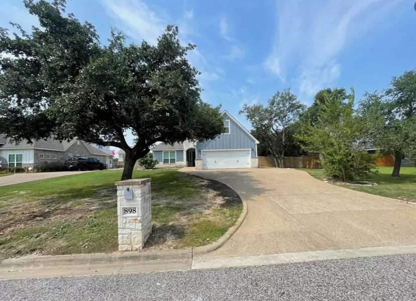 898 Hereford ST, College Station, TX 77840