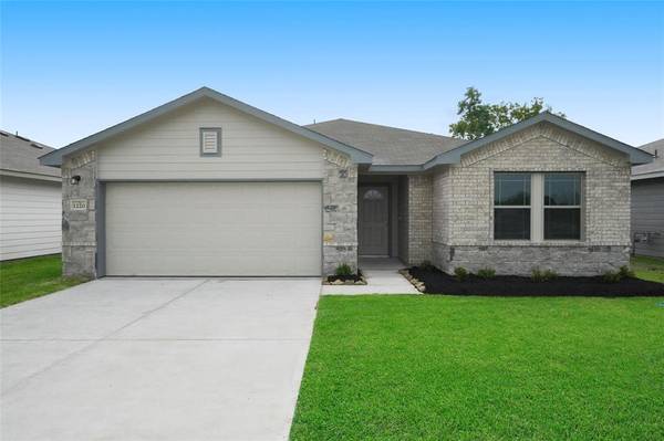 1220 Millpointe LN, Dayton, TX 77535