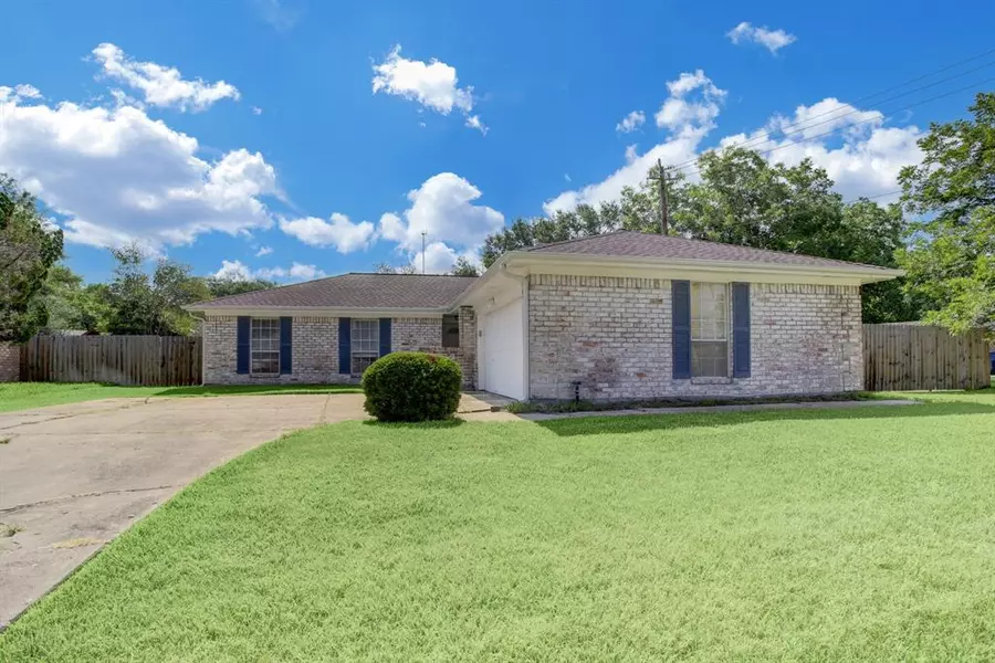 3203 Point Clear DR, Missouri City, TX 77459