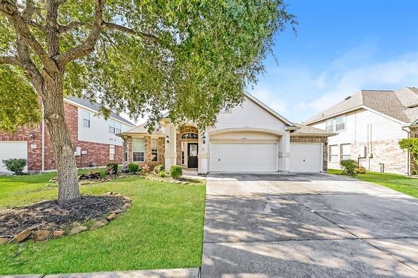 212 Bailey Brook LN, League City, TX 77539