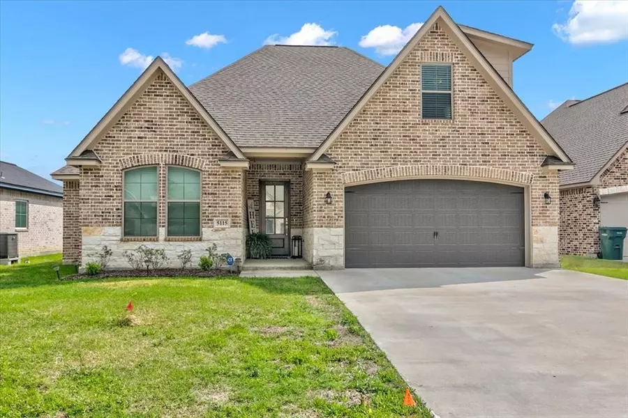 5115 Elk Run Cir, Beaumont, TX 77707