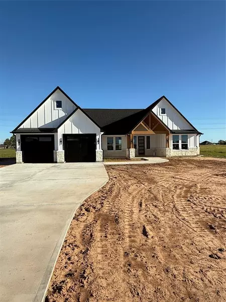 608 Angus TRL, Angleton, TX 77515