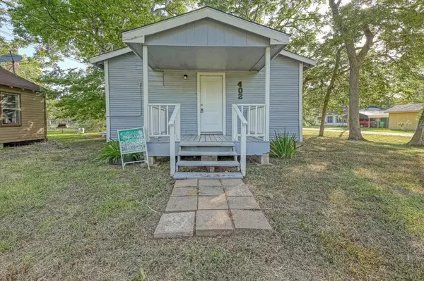 402 W Camp ST, Brazoria, TX 77422