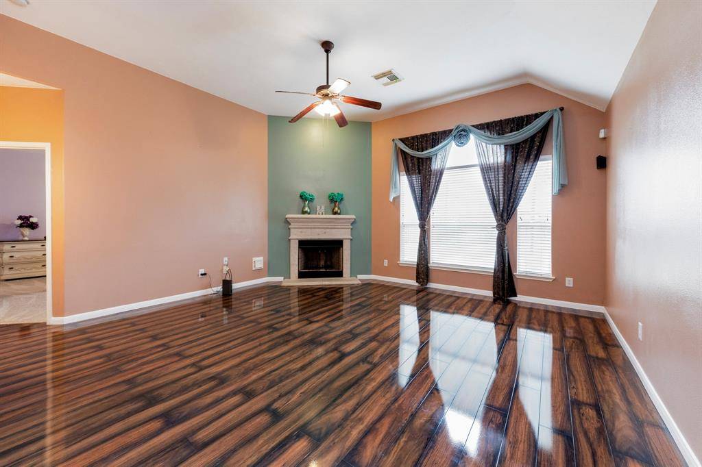 Pasadena, TX 77505,5415 Summer Oak DR