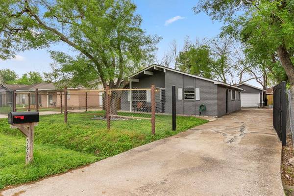 5607 Gatewood AVE, Houston, TX 77053