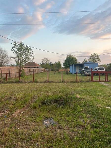 1786 County Road 3540, Cleveland, TX 77327