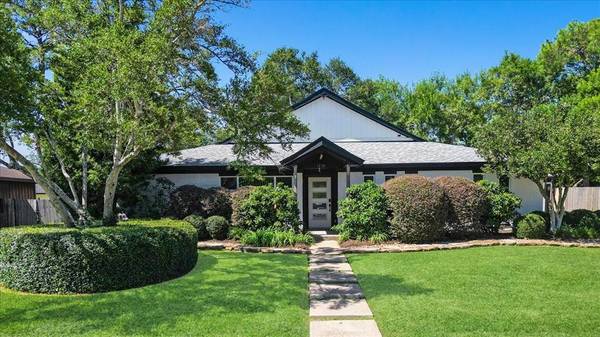 1719 Gunwale RD, Houston, TX 77062