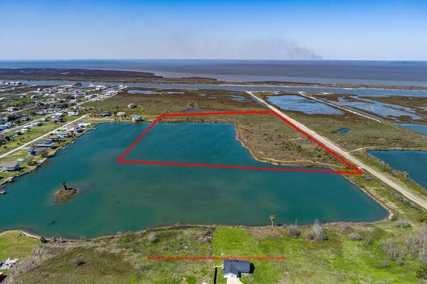 1105 Bobs Road, Crystal Beach, TX 77650