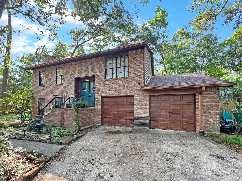 The Woodlands, TX 77380,995 N Red Cedar CIR