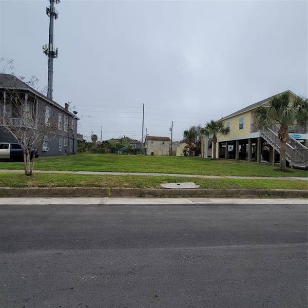 3411 Winnie ST, Galveston, TX 77550