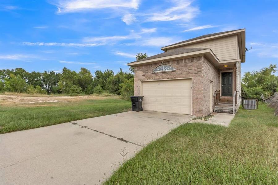 1411 Lake View CIR W, Brookshire, TX 77423