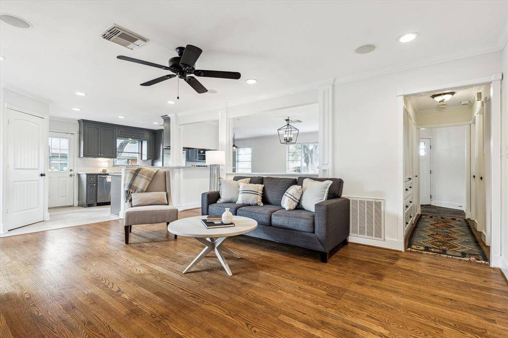 Houston, TX 77008,1606 Willowby DR