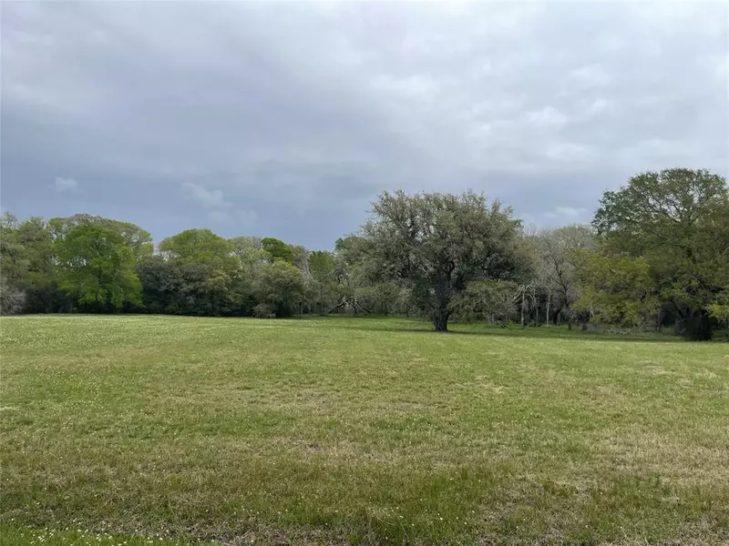 212 River Tree DR, Palacios, TX 77465