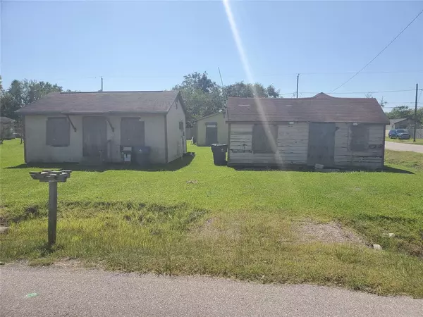 Freeport, TX 77541,103 S Avenue D