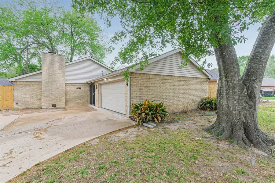 15722 Rolling Timbers Drive, Houston, TX 77084