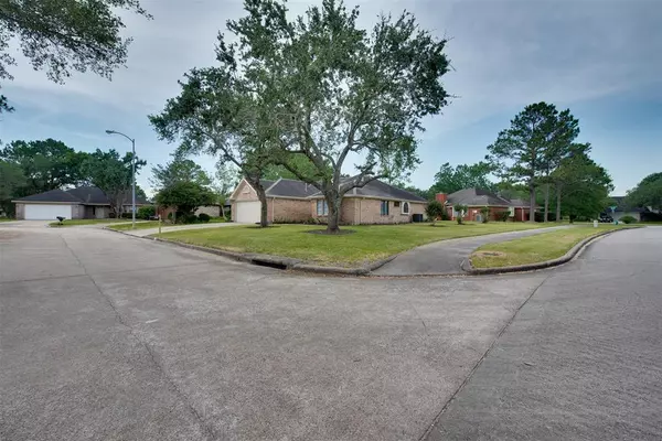 Pearland, TX 77584,802 Birchview CT