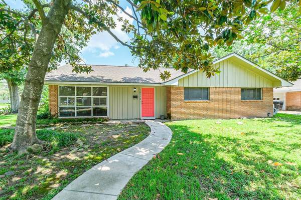 10522 Mayfield RD, Houston, TX 77043