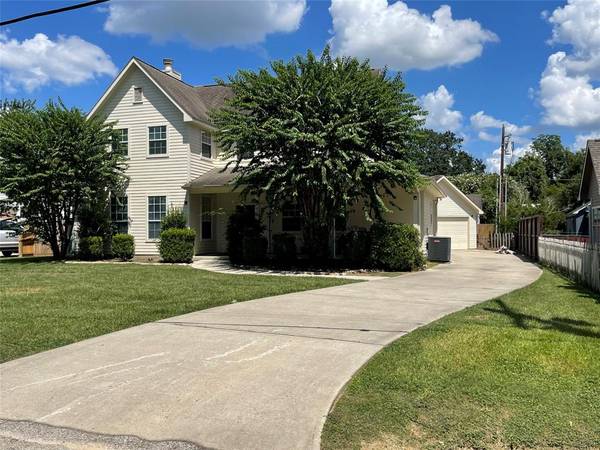 610 Old Plantersville RD, Montgomery, TX 77316