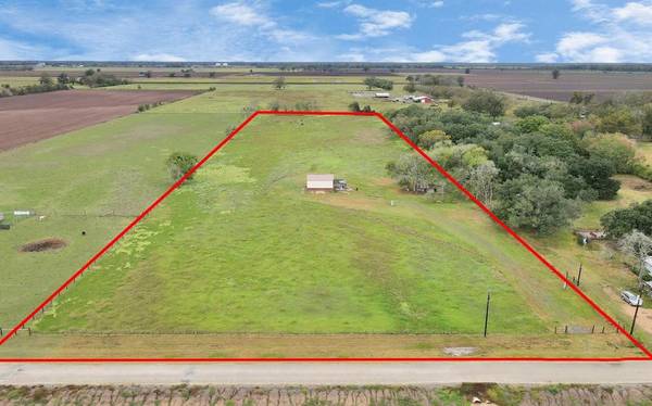 1691 County Road 107, Boling, TX 77420