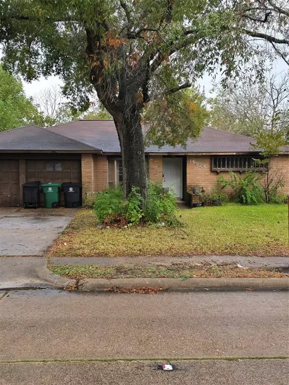 15923 El Camino Real, Houston, TX 77062