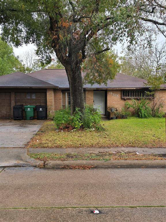 15923 El Camino Real, Houston, TX 77062