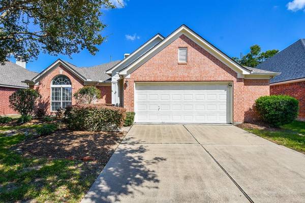 405 Blossomwood DR,  League City,  TX 77573