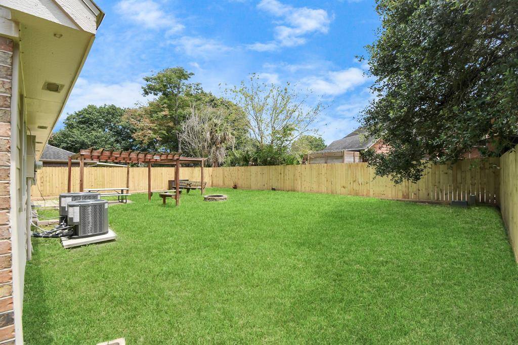 Pearland, TX 77584,4914 Meadowglen DR