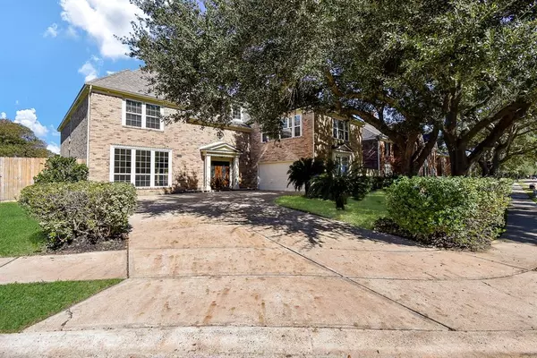 54 Greenlaw ST, Sugar Land, TX 77479