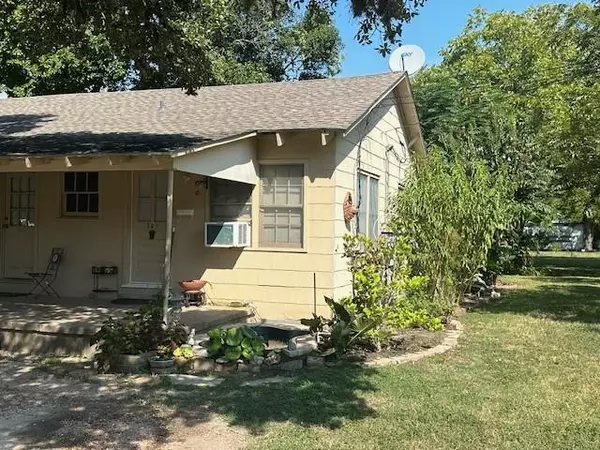 La Grange, TX 78945,535 E Pecan ST