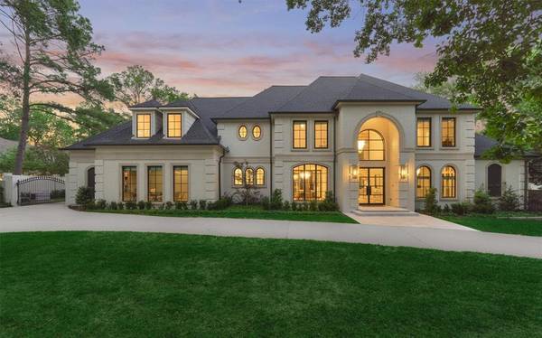 16 Autumn Crescent,  The Woodlands,  TX 77381