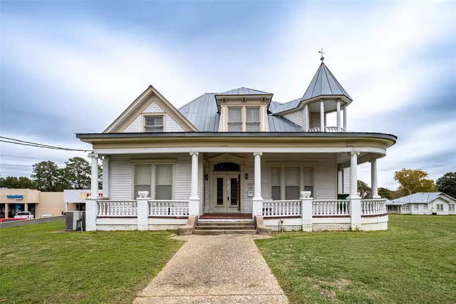 703 S Market ST, Brenham, TX 77833