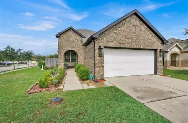 6868 Juniper Arbor LN, Dickinson, TX 77539