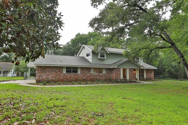 36099 Mildred LN, Pinehurst, TX 77362