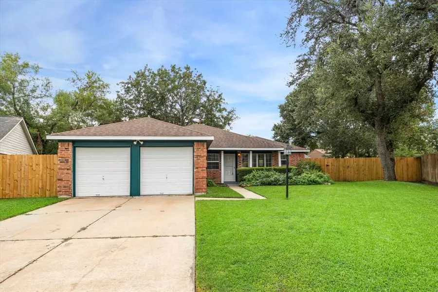 10107 Sageburrow DR, Houston, TX 77089