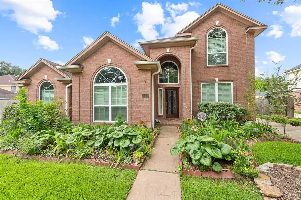 Sugar Land, TX 77478,2034 Cypress Bend LN