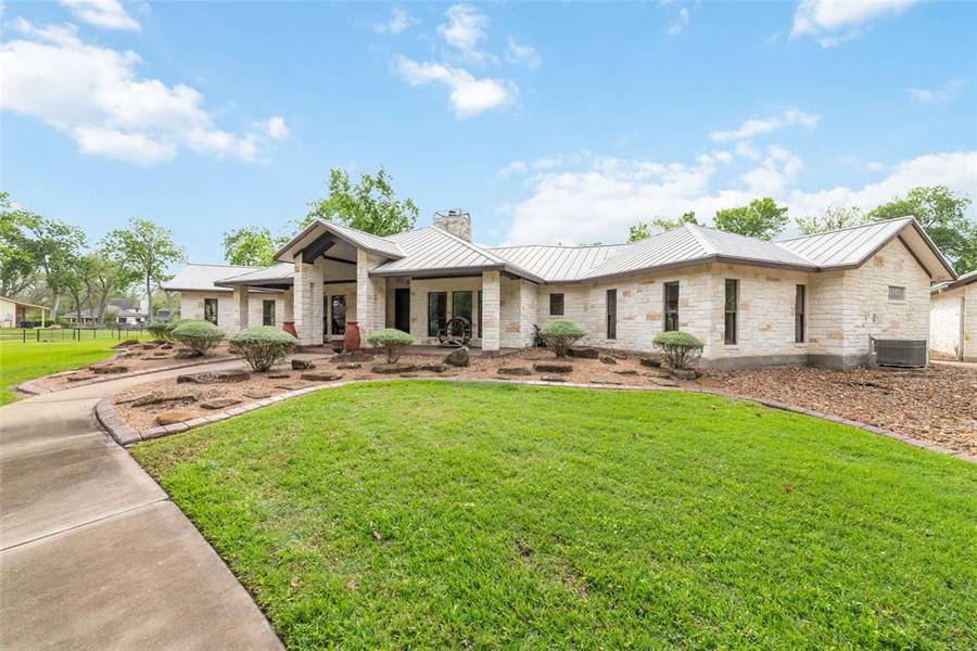 6023 Carolyn LN, Richmond, TX 77406