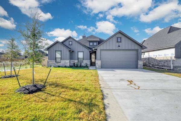 2811 Bombay, Bryan, TX 77808