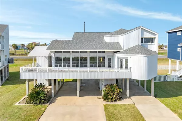 18222 E De Vaca, Galveston, TX 77554