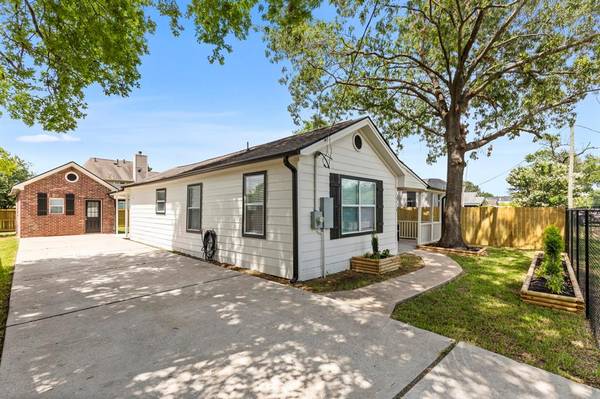 Houston, TX 77015,14219 Duncum ST