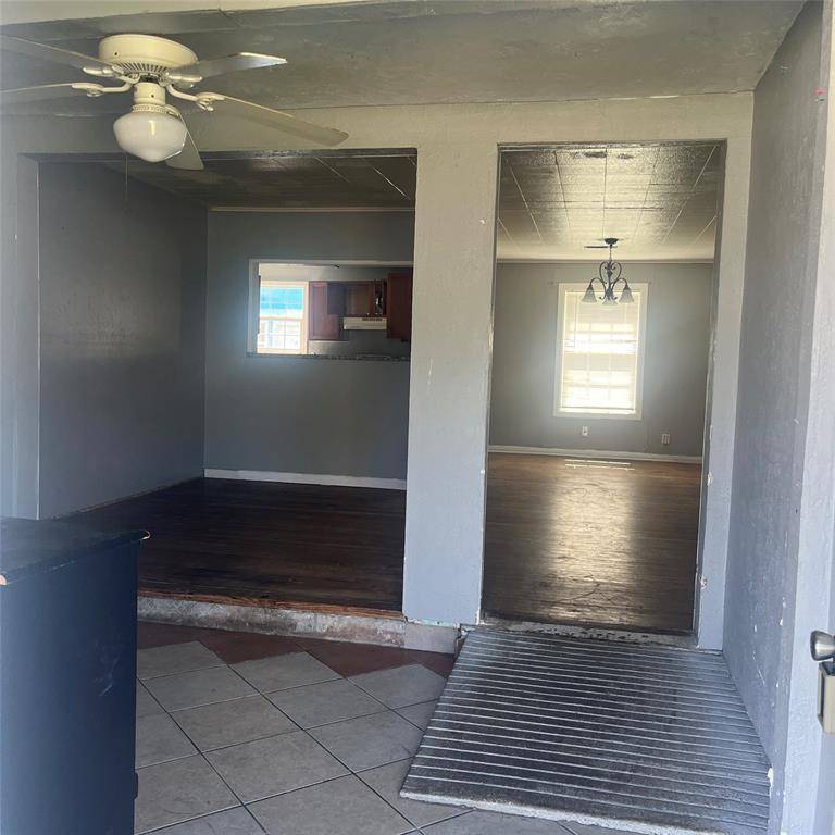 Houston, TX 77017,819 Maroby ST
