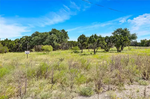 443 Deer Run CT, Evant, TX 76525