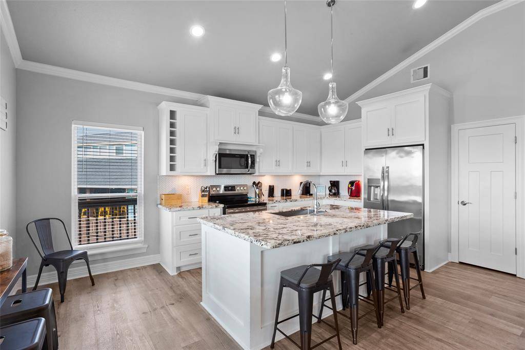 Crystal Beach, TX 77650,976 Mary Lynn