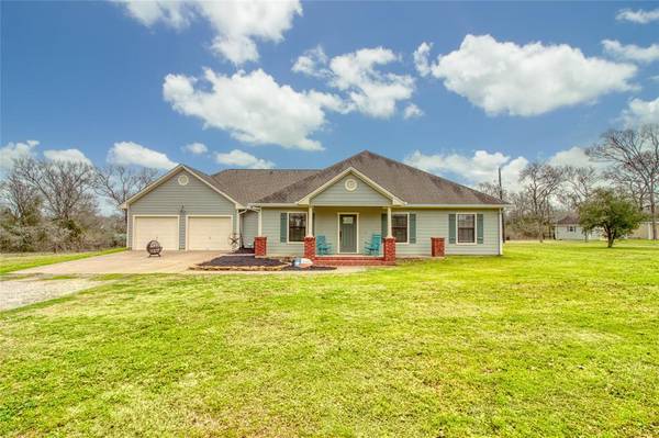 29630 Kloecker RD, Hempstead, TX 77445