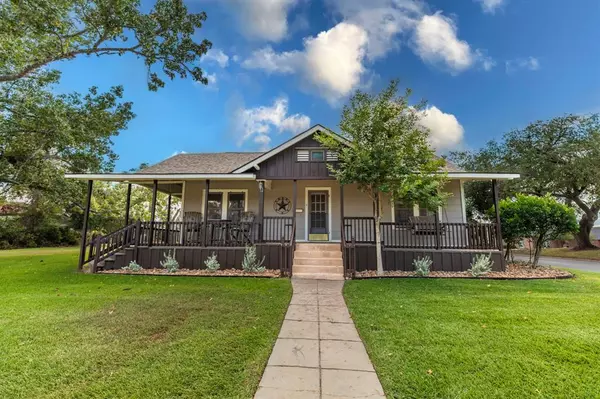 23 W Palm Street, Bellville, TX 77418