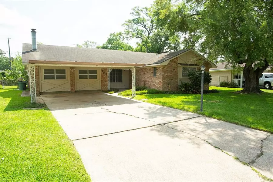 161 Berkshire DR, Beaumont, TX 77707