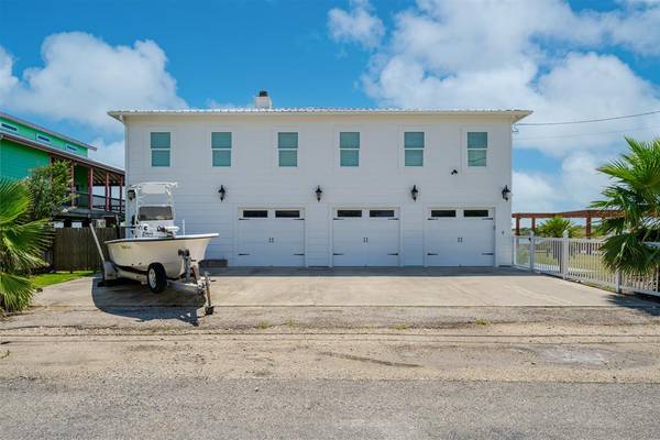 204 Bayshore DR, Ingleside On The Bay, TX 78362