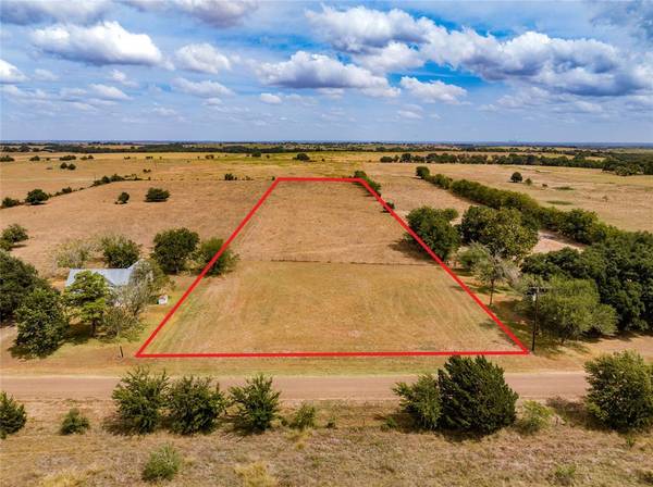 000 Mazoch RD, Weimar, TX 78962