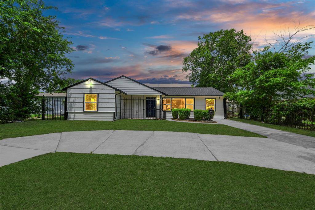 Houston, TX 77021,6018 Beekman RD